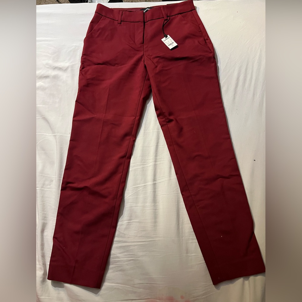 Express columnist mid-rise ankle red dress pants. Brand new with tags!